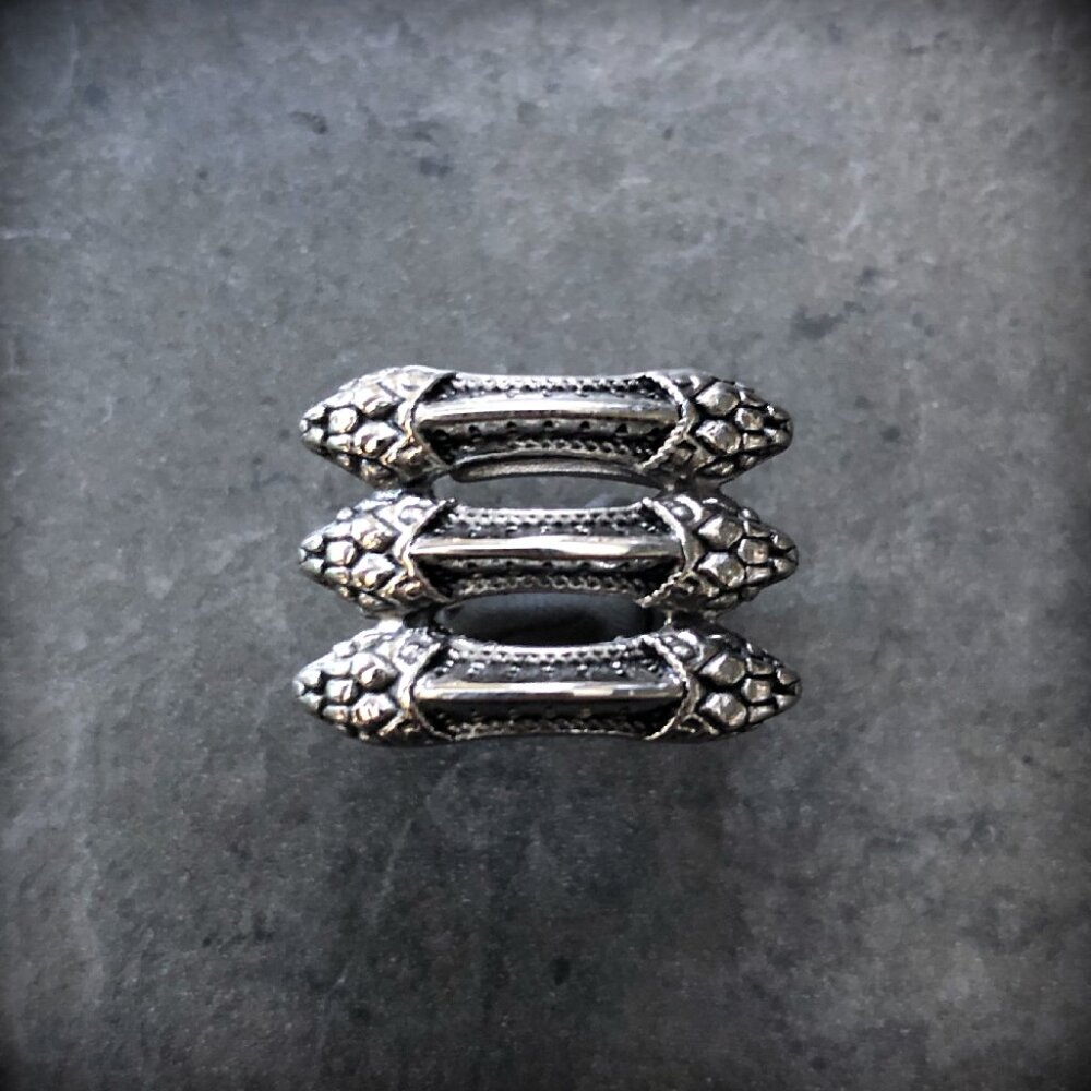 Evil Pawn Jewelry Drottning Triplet Serpent Ring